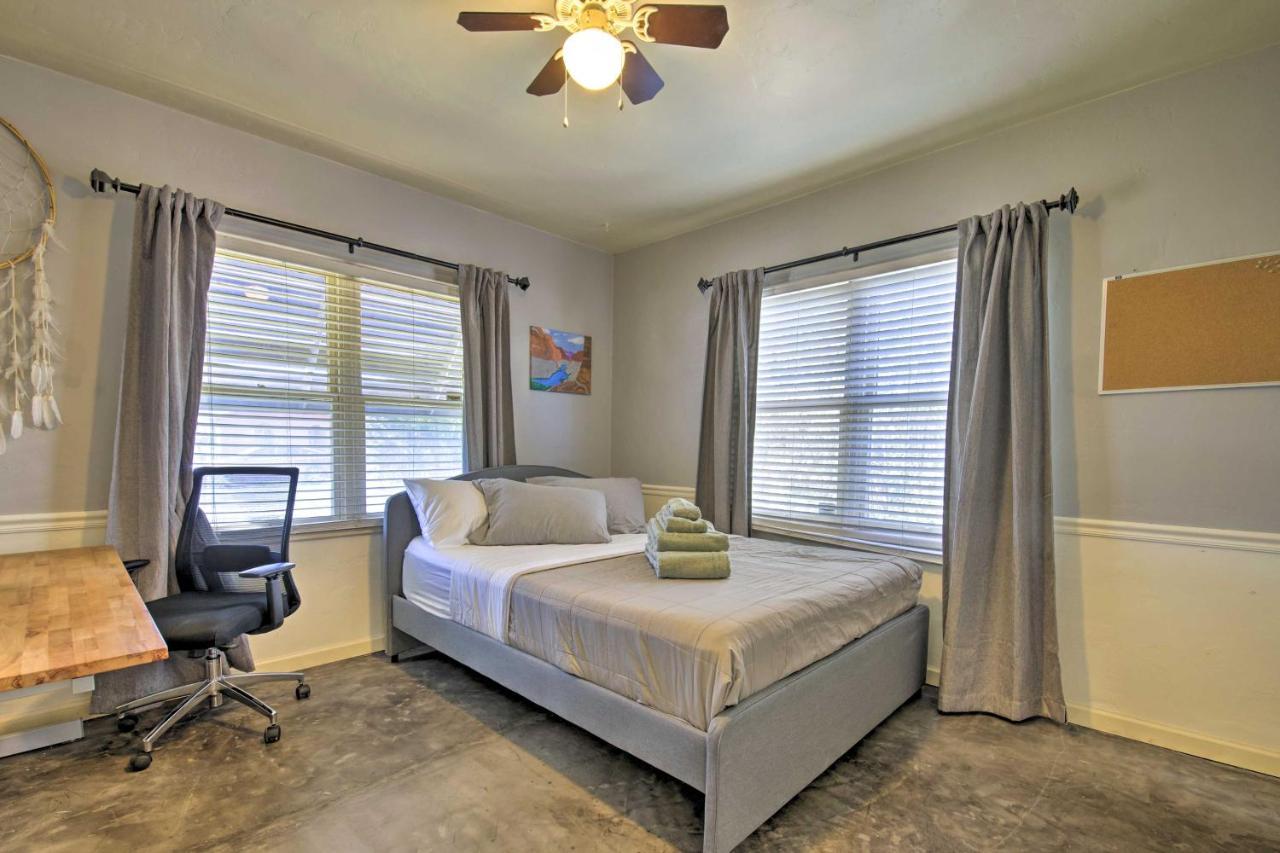 Central Phoenix Cottage With Private Yard! Esterno foto