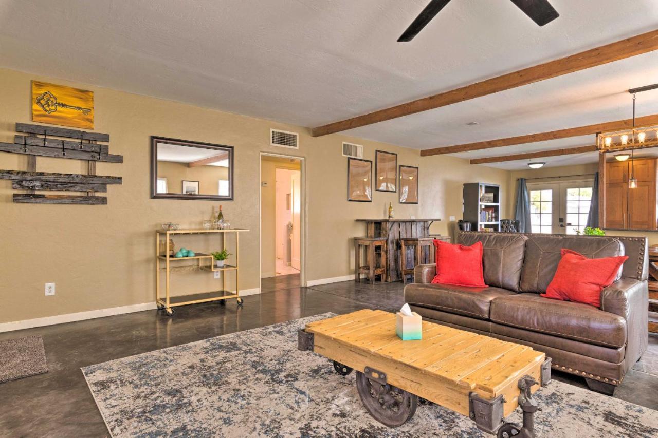 Central Phoenix Cottage With Private Yard! Esterno foto